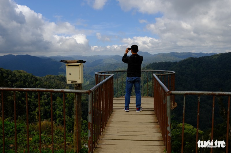 Ngắm biển mây trôi giữa rừng xanh Đỉnh Quế quanh năm mát lạnh - Ảnh 4. Ngắm biển mây trôi giữa rừng xanh Đỉnh Quế quanh năm mát lạnh - Ảnh 4.