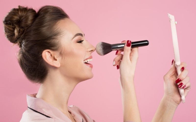 Mẹo trang điểm nhanh giúp làm đẹp chỉ trong 5 phút