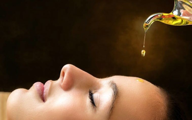 Top 9 loại tinh dầu giảm nếp nhăn, chống lão hóa hiệu quả