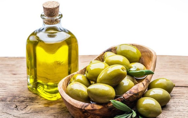 Cách dùng dầu ô liu dưỡng da